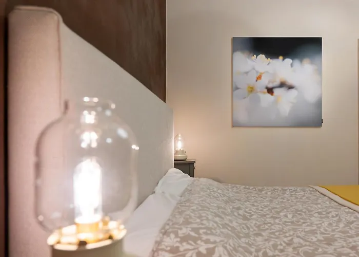 Cozy Hideaway In The Center