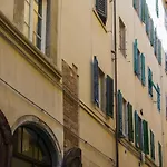 Cozy Hideaway In The Center Appartamento Firenze