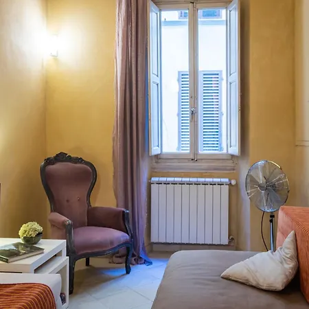 Cozy Hideaway In The Center Appartamento Firenze