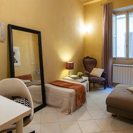 Cozy Hideaway In The Center Апартаменты Флоренция